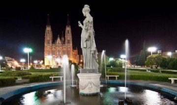 Desde este lunes y toda la semana, La Plata celebra sus 138 años de historia