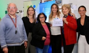 Malena Galmarini y Micaela Ferraro entregaron equipamiento a instituciones de Tigre
