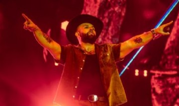 Carín León reunió a 70.000 personas en su propio festival antes de su show en Argentina