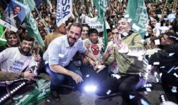 Con Máximo Kirchner presente, Sujarchuk lanzó su campaña para la reelección: "Quiero ganar la tercera"