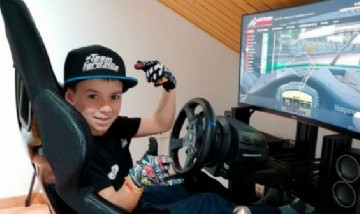 Tecno: niño español de diez años es la proeza en el automovilismo virtual