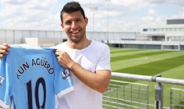Dura crítica contra el Kun Agüero: "Sólo Dios sabe qué talle de pantalón usa"