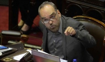 Piden la expulsión de Fernando Iglesias de la Cámara de Diputados por misoginia