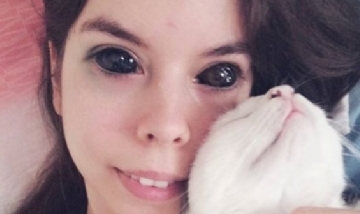 Moda millennials: Tatuarse los ojos la tendencia que amenaza la vista de los jóvenes