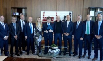 Viaje de Milei a Nueva York: la comitiva se alojó cinco días en un hotel de lujo con habitaciones desde 3.700 dólares