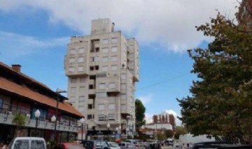 Una joven murió al caer desde un décimo piso por el hueco de un ascensor en Pinamar