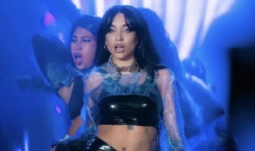 Maria Becerra creó un crossover inesperado de Intoxicados y mandó saludos al Pity Àlvarez