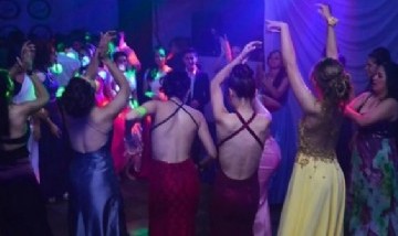 Fiestas de egreso en Comodoro: familias gastan hasta 2 millones de pesos para celebrar el fin del secundario