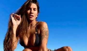 Ivana Nadal impactó a sus seguidores al posar con una microbikini negra debajo del agua