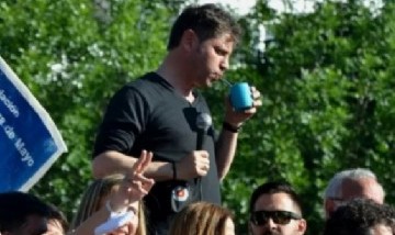 A través de mateadas en plazas, Kicillof retoma los encuentros de cercanía con los vecinos