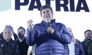 Fernando Espinoza acusó a Milei de "despotismo absoluto" tras el veto a las leyes del Garrahan y las universidades