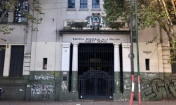 Video: Dos alumnas atacaron ferozmente a otra en una escuela de la ciudad de La Plata