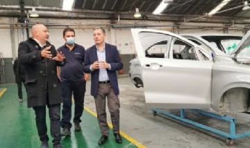 El intendente Fernando Gray recorrió junto con autoridades nacionales la empresa Treves