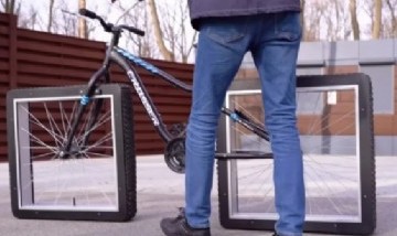Un ingeniero ucraniano inventó una bicicleta con ruedas cuadradas: resultó mejor de lo que pensaba