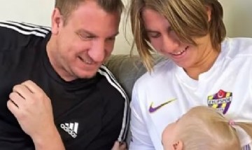 Valentino López viajó a Inglaterra para conocer a su hermana menor y enterneció a las redes sociales