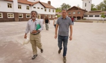 Fernando Gray recorrió las obras en el Hogar Escuela Evita en Esteban Echeverría