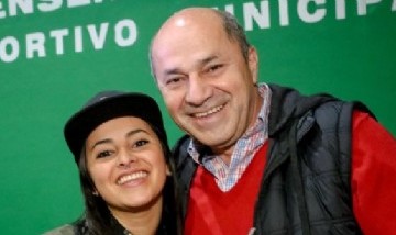 La hija de Mario Secco estuvo en La Plata y se acordó de Julio Garro: "Casi dejo el tren delantero"