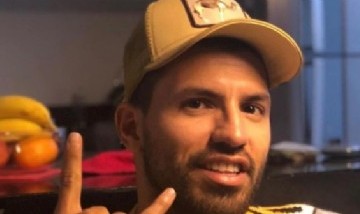 El Kun Agüero apuntó contra los políticos: "No tienen idea lo que es vivir en una villa"