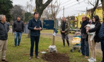 En San Isidro plantan un árbol por cada bebé nacido en el Hospital Materno Infantil
