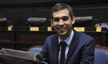 Diputado millennial busca bajar la edad para ser concejal en la provincia de Buenos Aires