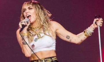 Miley Cyrus fue operada de las cuerdas vocales