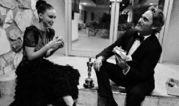 Joaquin Phoenix celebró su Oscar comiendo una hamburguesa vegana con Rooney Mara