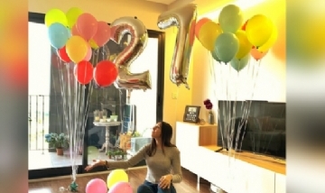 Noelia festejando su cumple en cuarentenan desde Elche, Murcia.