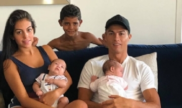 El hijo de Cristiano Ronaldo imita el famoso grito de festejo de su papá