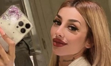 Tamara Báez se quitó las pestañas postizas y se sacó una foto al natural