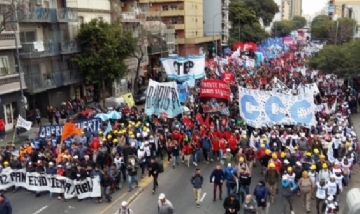 Masiva marcha de San Cayetano contra el hambre