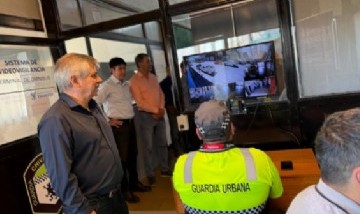 Chivilcoy inauguró una nueva sala de videovigilancia en la Terminal de Ómnibus con 14 cámaras conectadas al sistema 911