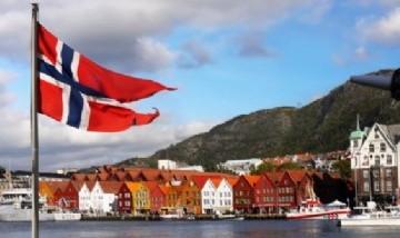 Noruega prohíbe el uso de celulares en las escuelas y divide opiniones