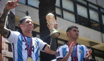 Campeones del mundo: Enzo Fernández y Exequiel Palacios, homenajeados en San Martín