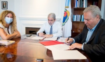 Salto: Alessandro firmó un convenio junto al ministro de Seguridad de la Nación Aníbal Fernández