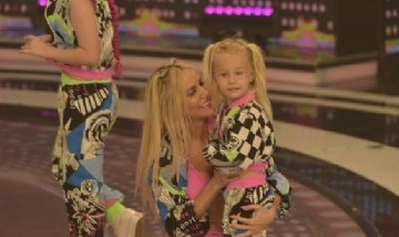 Luciana Salazar se despidió de La Academia bailando con su hija Matilda