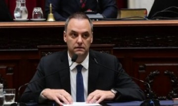 Adorni fue denunciado por un contratista que afirmó haber cobrado 245 mil dólares en efectivo por refacciones sin factura