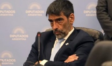 Rodolfo Tailhade dijo que la esposa de Manuel Adorni usa autos oficiales para salir y el Gobierno anunció una denuncia