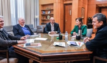 Massa se reunió con el CEO de Aceitera General Deheza, quien le ratificó inversiones por 54 millones de dólares