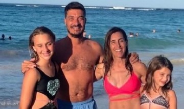 Soledad Pastorutti compartió el álbum de sus vacaciones en familia en la playa