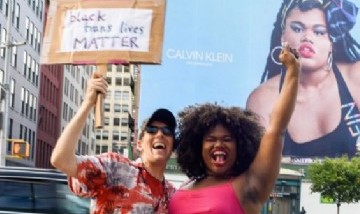 La actriz trans que fue elegida por Calvin Klein para protagonizar su nueva campaña