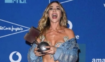 Quieren descalificar a Jimena Barón del premio MTV que ganó