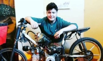 Un joven salteño de 18 años inventó una moto que funciona con agua salada