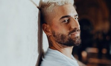Maluma lanzó su nuevo trabajo: "Hawái"