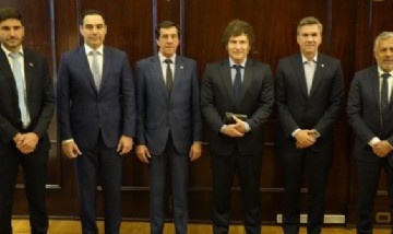 Pullaro valoró la reunión con Milei, puso eje en infraestructura y la deuda de Nación con Santa Fe