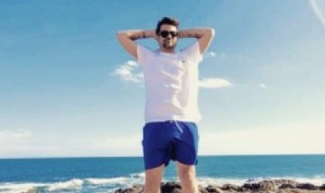 En medio de la preocupación por su estado de salud, Chano se mostró relajado en el mar