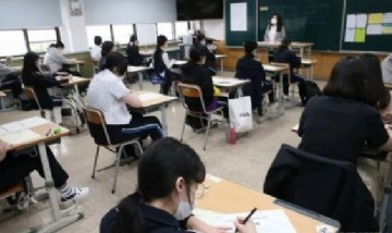 Estudiantes demandan al Estado luego de que profesor terminara un examen 90 segundos antes