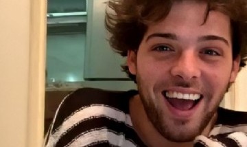 Influencer solidario: Santiago Maratea juntó 800 mil pesos para ayudar a un joven wichi