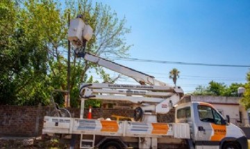 Berazategui avanza con 2 mil nuevas luces LED y continúa el recambio de luminarias en distintos barrios