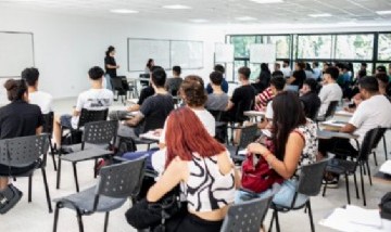 La UNaB amplía su oferta con diplomaturas virtuales en tecnología, medios digitales, deporte y relaciones laborales