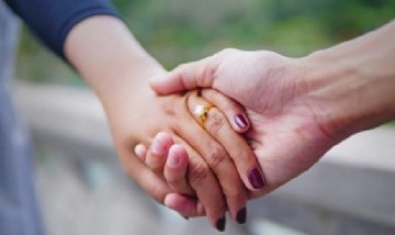 Descubrió que su novio la engañaba por un pequeño detalle de una foto compartida en redes